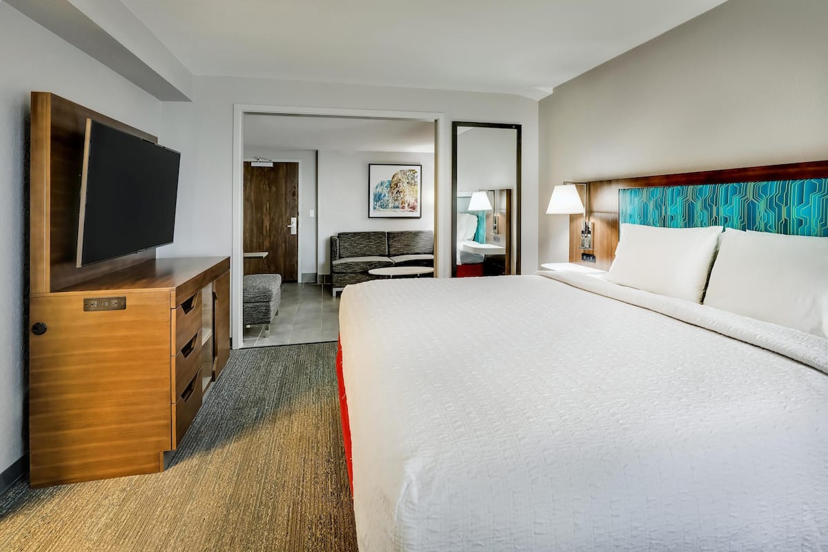 Suite, 1 King Bed, Accessible, Bathtub | Premium bedding, desk, blackout drapes, iron/ironing board