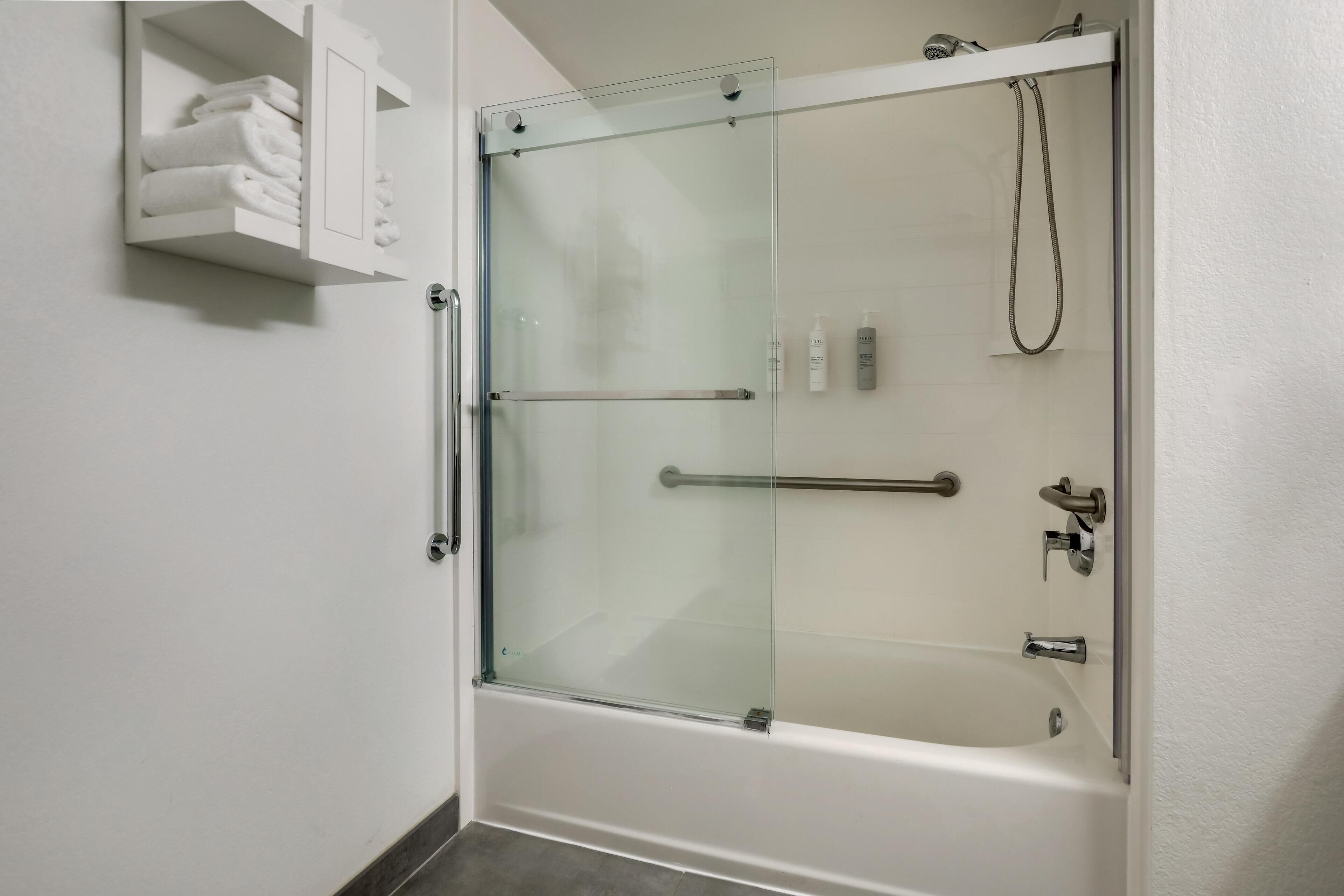 الدش داخل الحمام