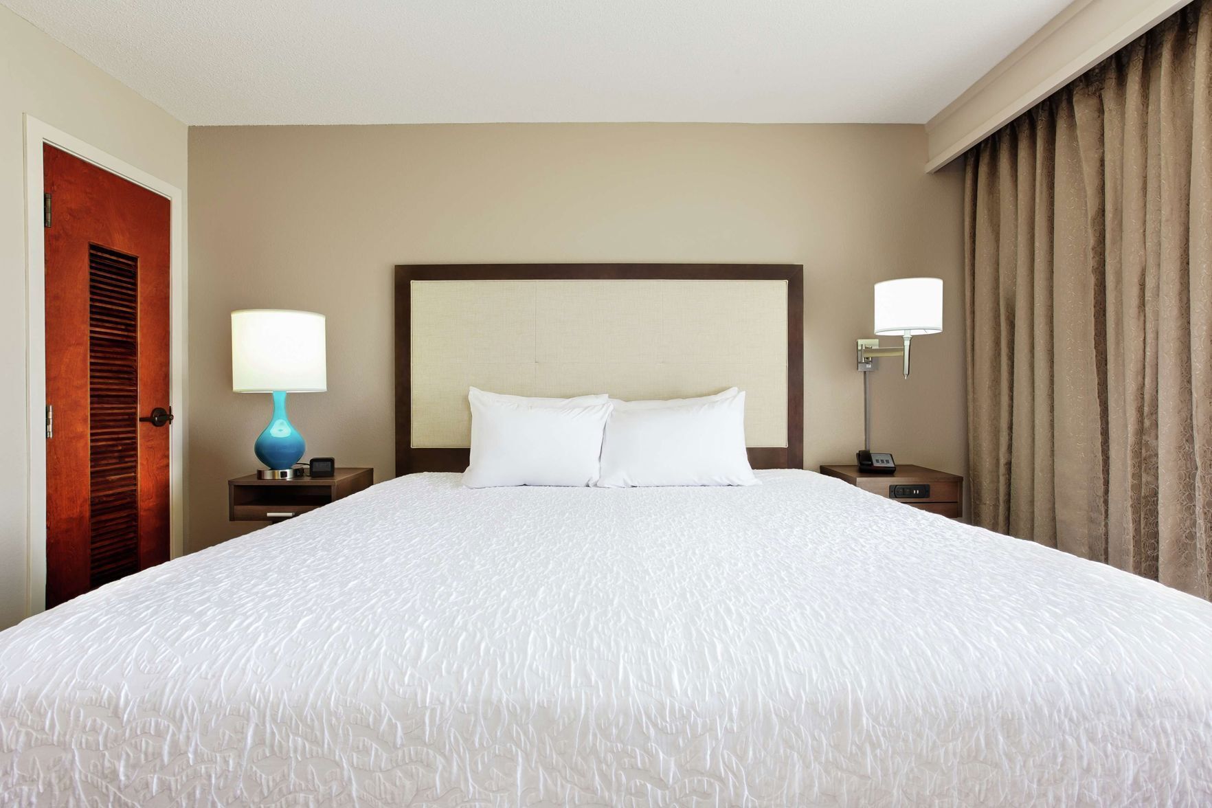 In-room safe, desk, laptop workspace, iron/ironing board
