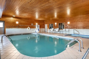 Piscine intérieure