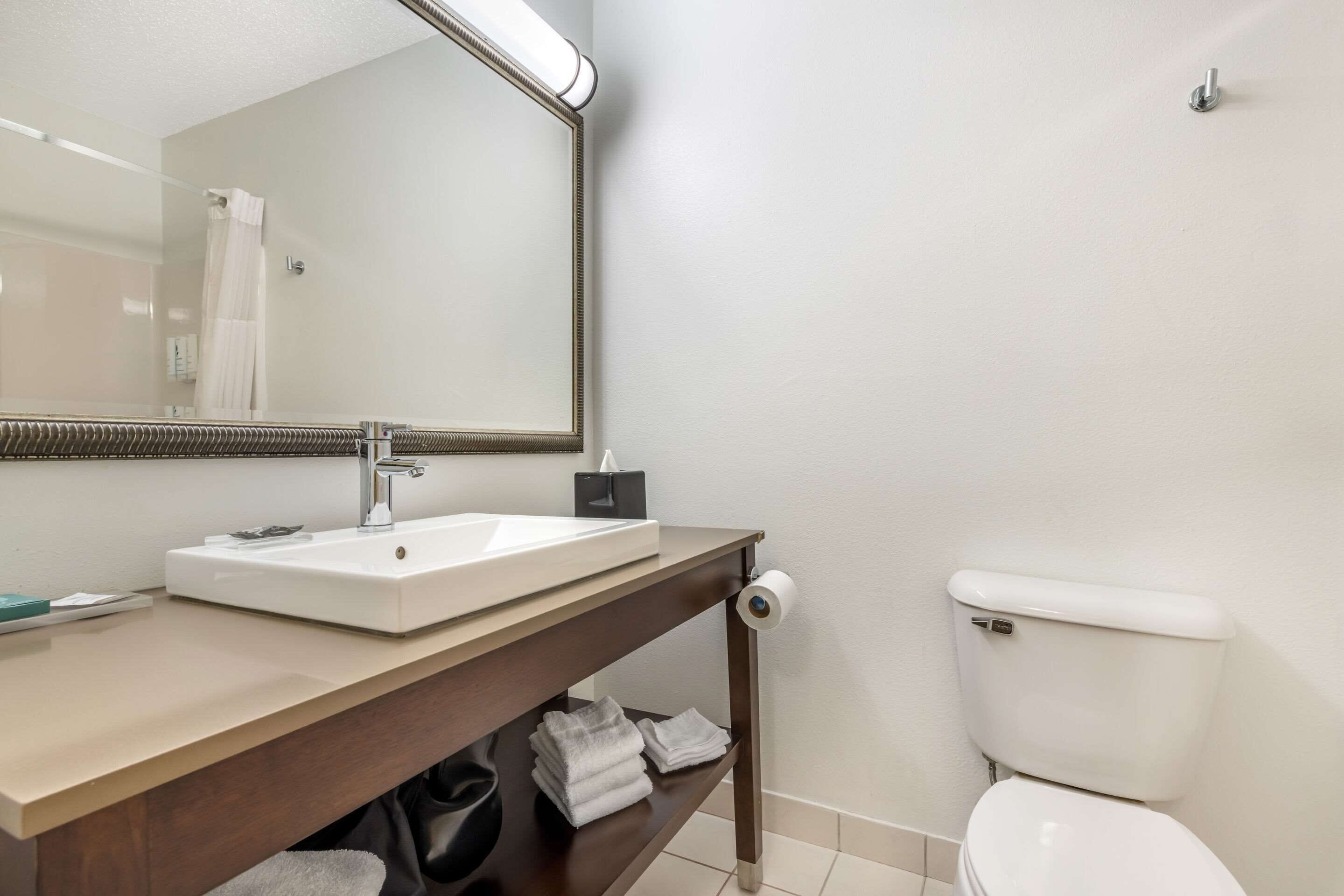 suite, 1 bedroom, non smoking | 1 bedroom, desk, blackout curtains, iron/ironing board