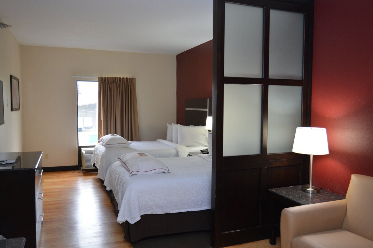 Premium Room, 2 Double Beds (Upgraded Bedding & Snack, Smoke Free) | Premium bedding, desk, iron/ironing board, free WiFi