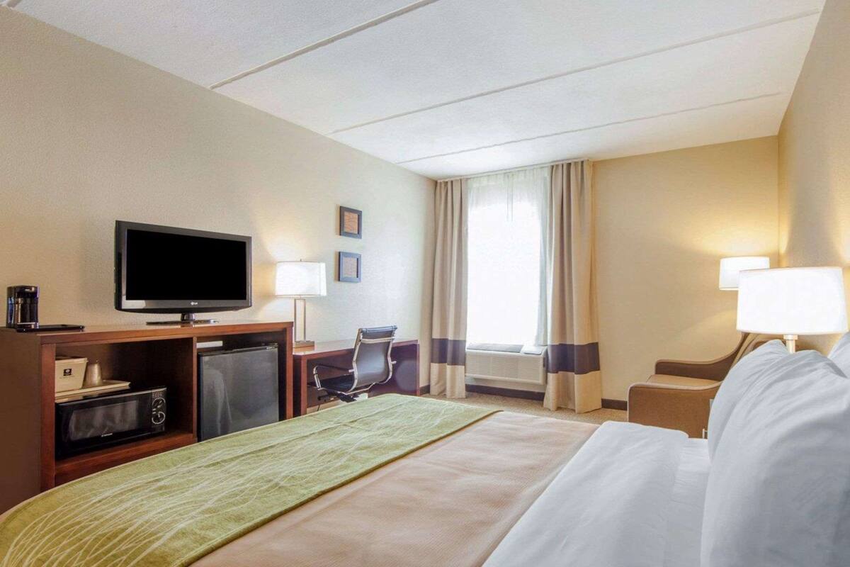 desk, iron/ironing board, free cots/infant beds, free wifi