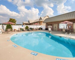 Seasonal outdoor pool