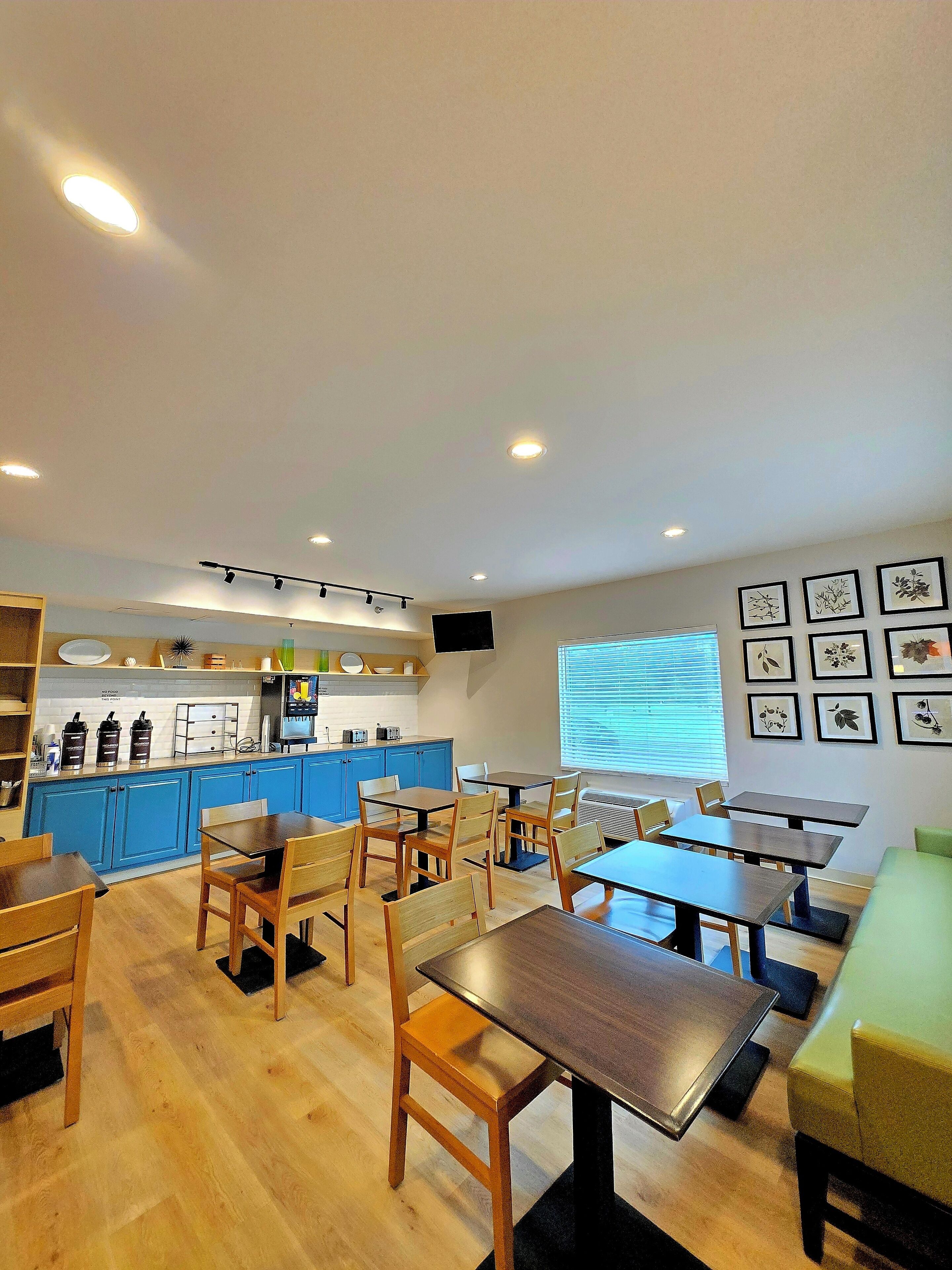 Free daily continental breakfast