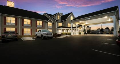 Red Roof Inn & Suites Knoxville East