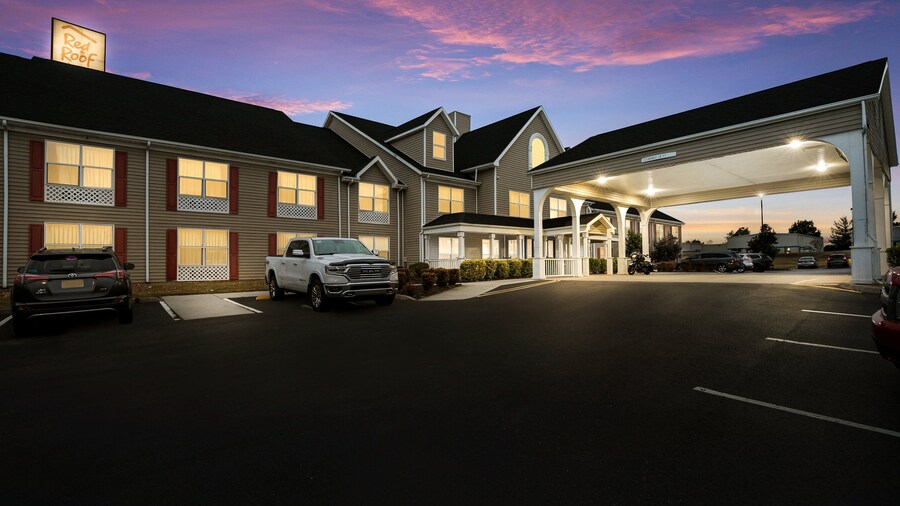 Red Roof Inn & Suites Knoxville East