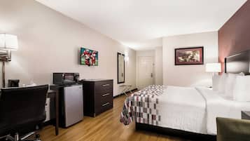 Superior Room, 1 King Bed, Non Smoking | Blackout drapes, iron/ironing board, WiFi (free), bed sheets