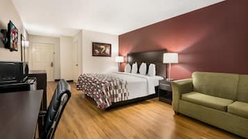 Superior Room, 1 King Bed, Non Smoking | Blackout curtains, iron/ironing board, free WiFi, bed sheets