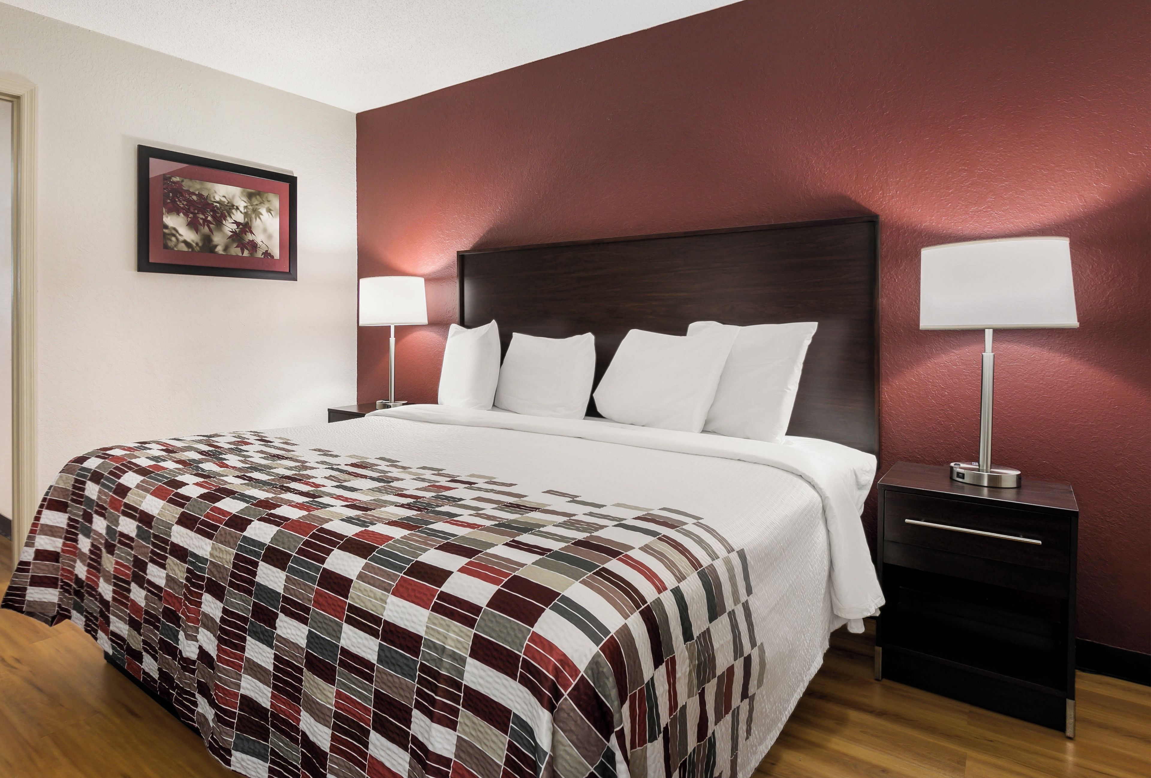 Photo - Red Roof Inn & Suites Knoxville East