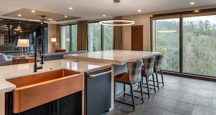 Hilton Vacation Club MountainLoft Gatlinburg