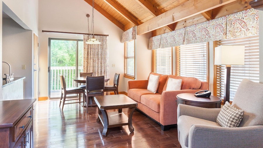 Hilton Vacation Club MountainLoft Gatlinburg