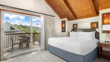 Premium bedding, in-room safe, iron/ironing board, WiFi (free)