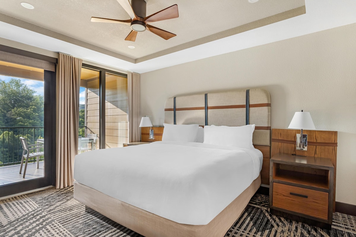 3 BEDROOM 2 KING 2 QUEEN PRESIDENTIAL SUITE | Premium bedding, in-room safe, iron/ironing board, free WiFi