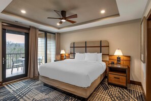 Premium bedding, in-room safe, iron/ironing board, free WiFi - Hilton Vacation Club MountainLoft Gatlinburg (Gatlinburg)