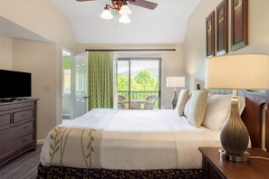 Sengetøy av topp kvalitet, safe på rommet og strykejern/-brett