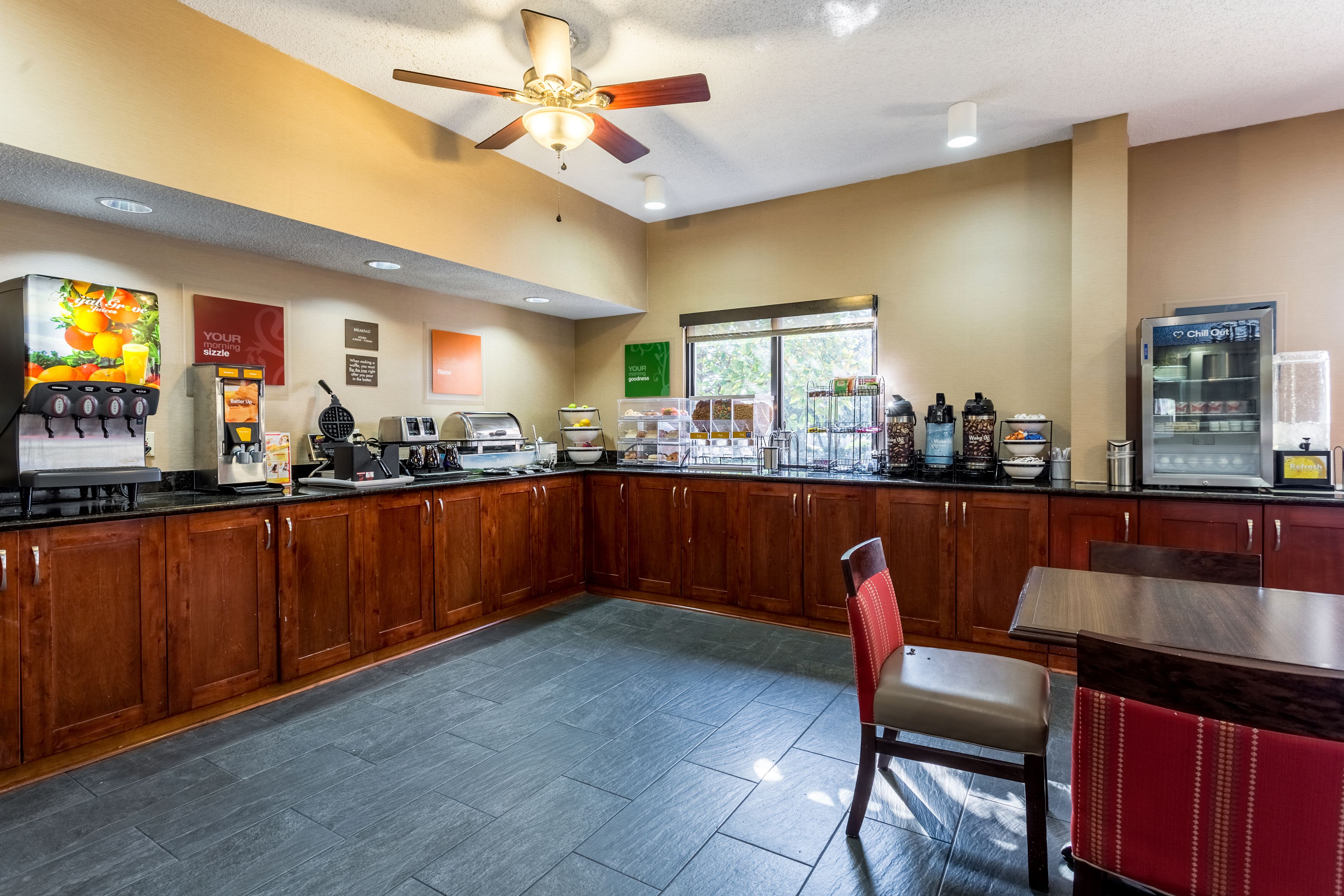 free buffet breakfast