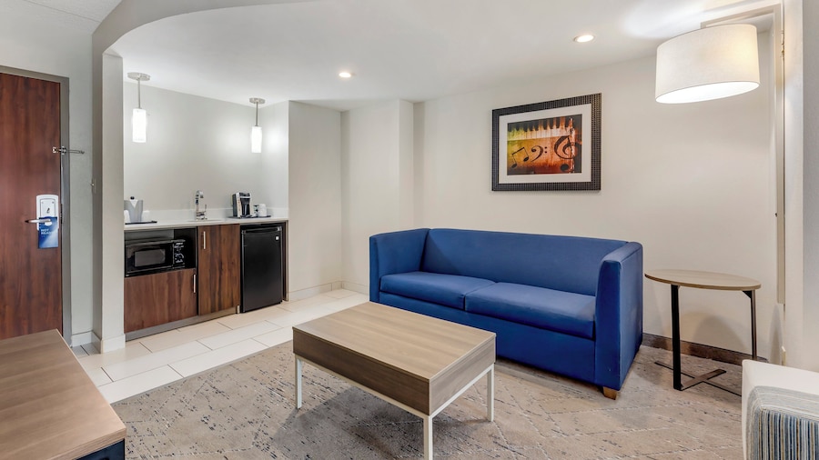 Holiday Inn Express & Suites Nashville Southeast - Antioch by IHG