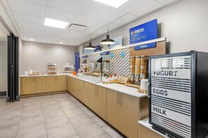 Free daily buffet breakfast 