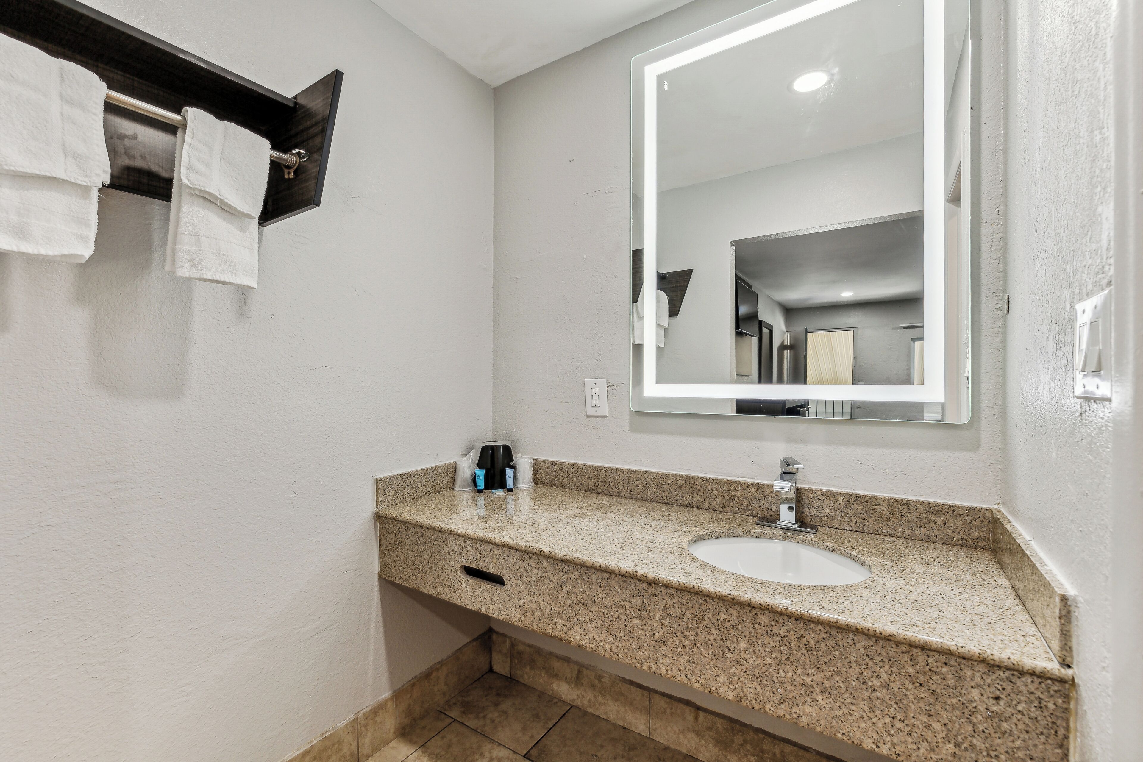 Kamar