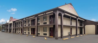 Red Roof Inn Crossville