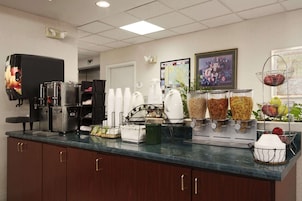 Desayuno buffet incluido todos los días 