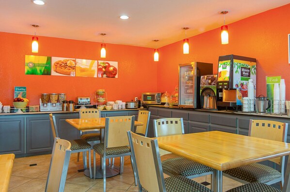 Free daily buffet breakfast
