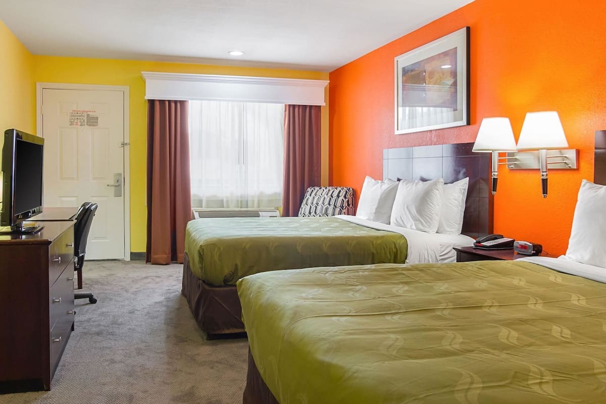 Desk, iron/ironing board, free WiFi, bed sheets