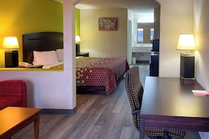 Suite, 1 King-Bett und Schlafsofa, Nichtraucher | Hochwertige Bettwaren, Daunenbettdecken, Schreibtisch