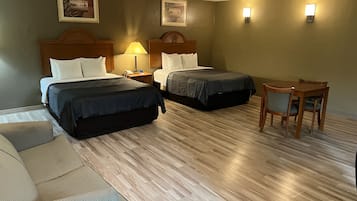 Suite, 2 Katil Ratu (Queen), Non Smoking | Peti besi dalam bilik, kalis bunyi, Wi-fi percuma, cadar katil