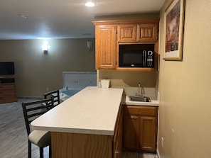 Suite, 1 King Bed, Non Smoking | In-room safe, soundproofing, free WiFi, bed sheets - Americas Best Value Inn Pharr (Pharr)