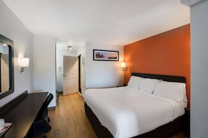 Suite, 1 King Bed with Sofa bed, Non Smoking