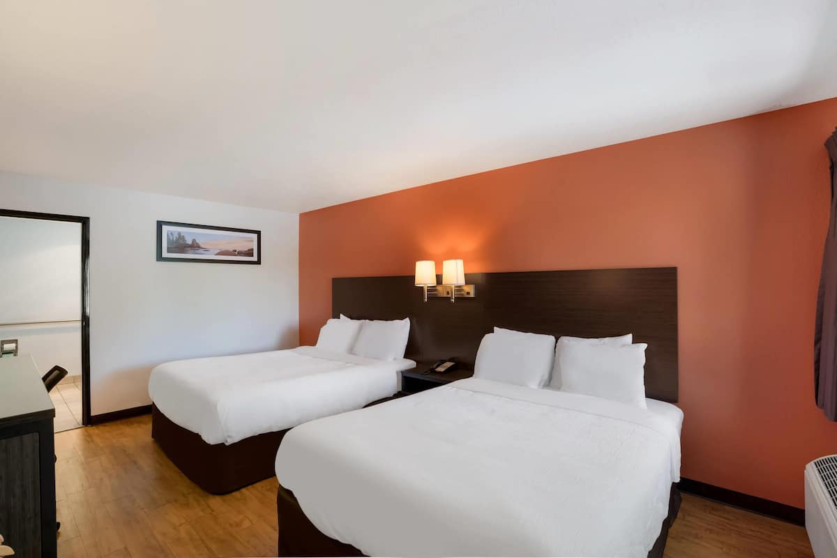 Standard Room, 2 Queen Beds, Non Smoking | WiFi (free), bed sheets