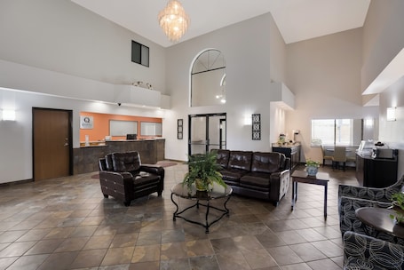 Lobby. Quality Inn & Suites Junction