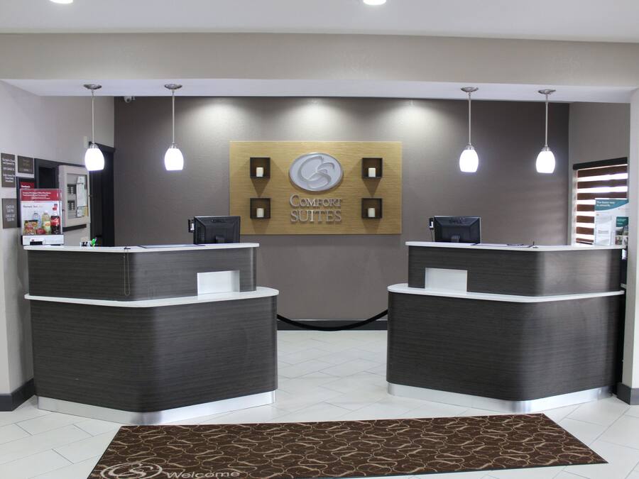 Check-in/check-out kiosk