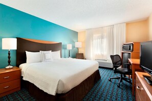 Room, 1 King Bed | Premium bedding, pillow-top beds, in-room safe, desk