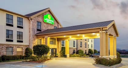 La Quinta Inn & Suites by Wyndham Denison - N. Lake Texoma