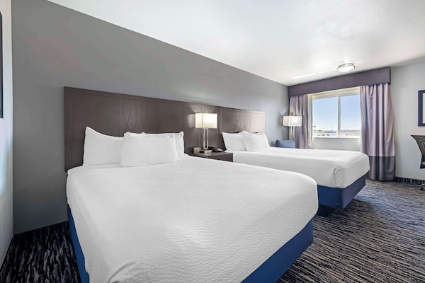 Caixa forta a l'habitació i escriptori