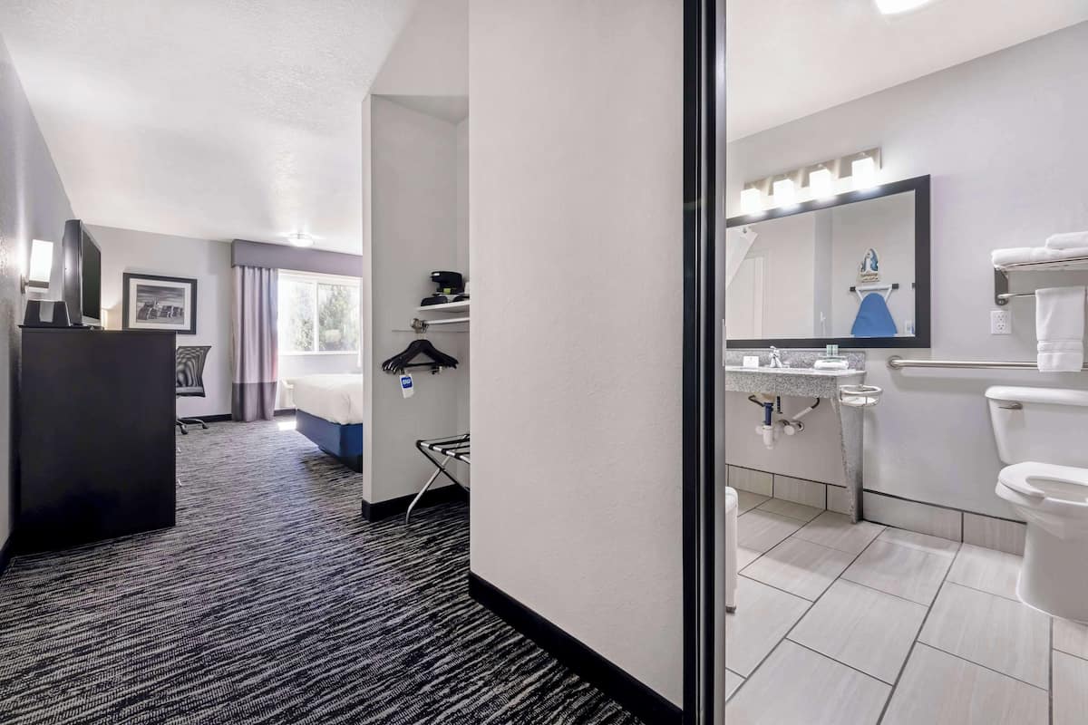 in-room safe, desk, laptop workspace, iron/ironing board