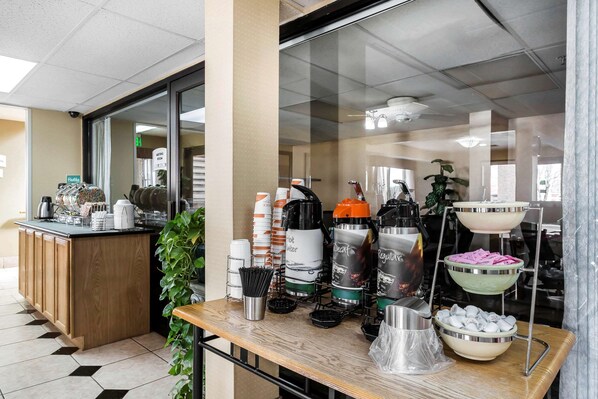 Free buffet breakfast 