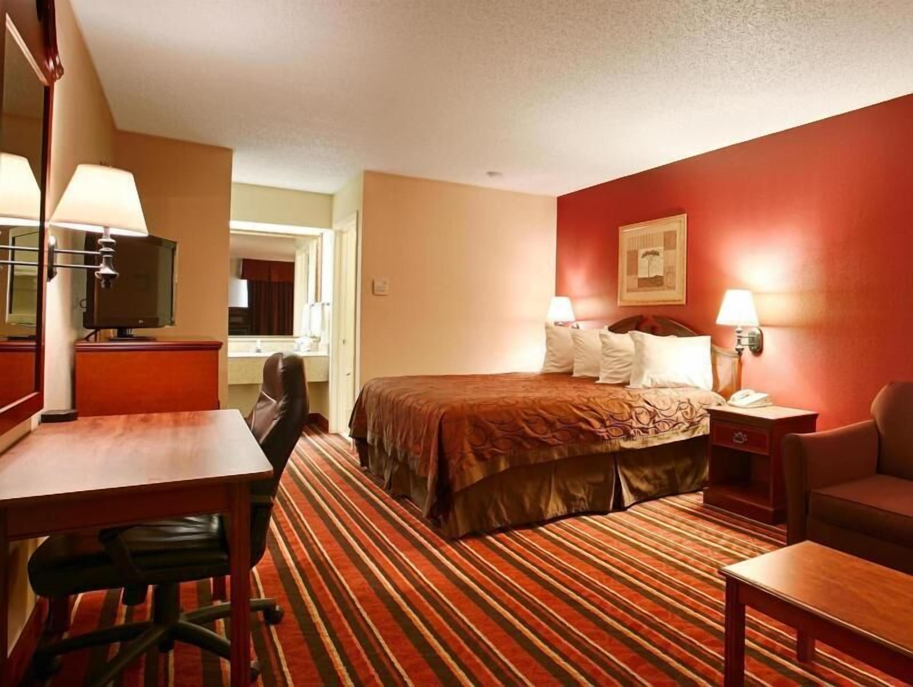 Desk, iron/ironing board, free WiFi, bed sheets