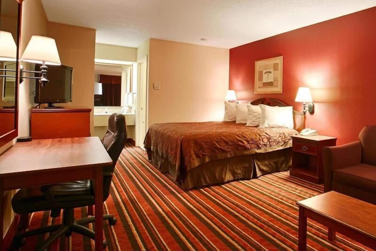 Desk, iron/ironing board, free WiFi, bed sheets