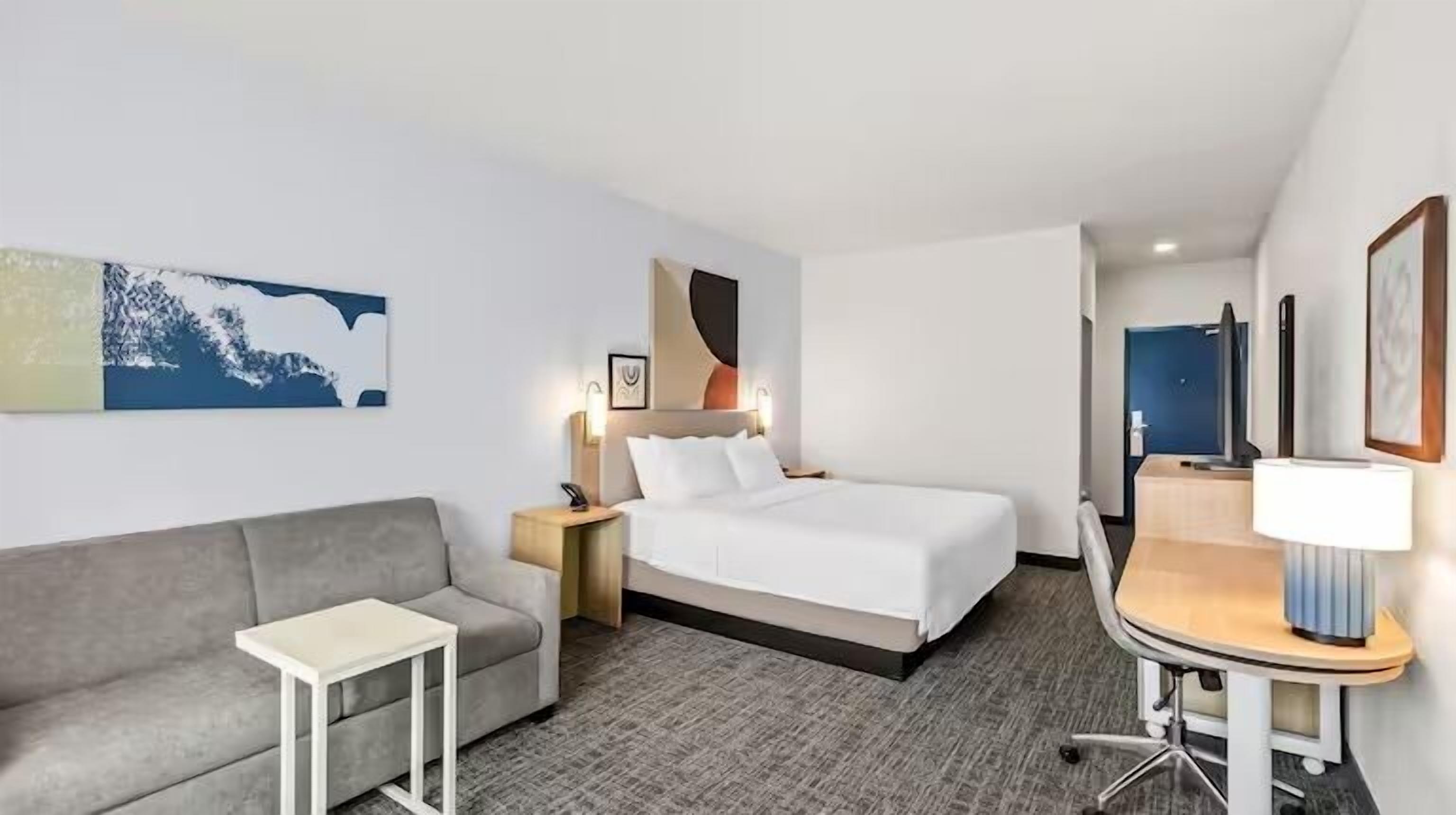 In-room safe, desk, iron/ironing board, free cots/infant beds