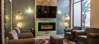Comfort Suites Stafford Near Sugarland