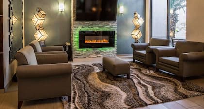 Comfort Suites Stafford Near Sugarland