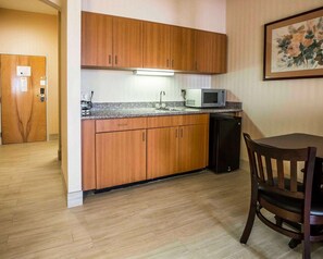 In-room safe, desk, iron/ironing board, free cribs/infant beds