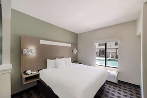 Ropa de cama de alta calidad, camas con pillow-top y escritorio