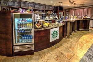 Desayuno a la carta todos los días (con cargo)