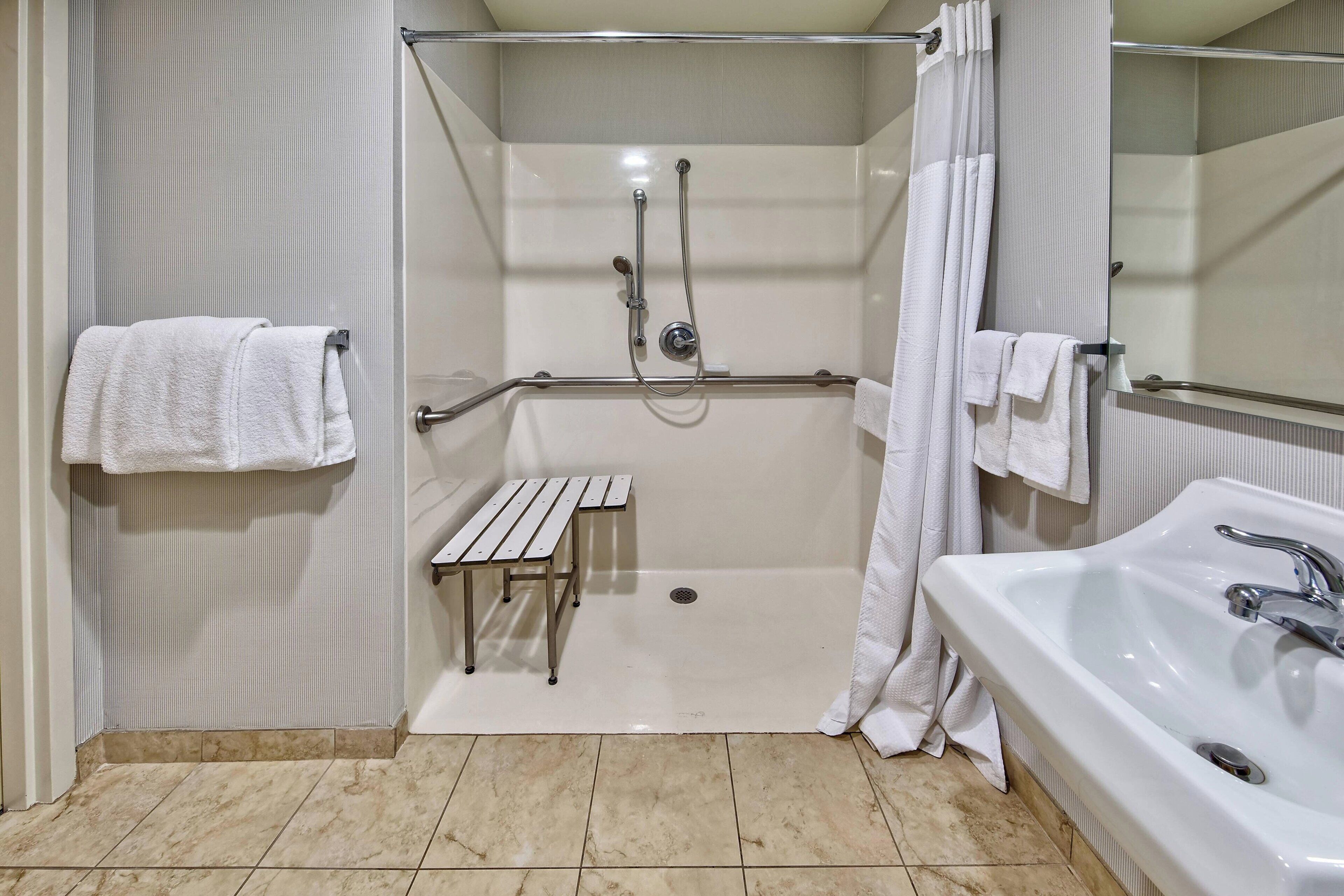 combined shower/bathtub, free toiletries, hair dryer, towels