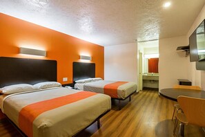 Free WiFi, bed sheets - Motel 6 Madisonville, TX (Madisonville)